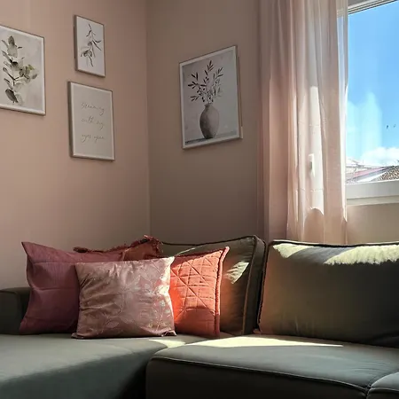Sunday House By Xhoi Apartman Berat