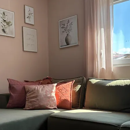 Apartman Sunday House By Xhoi *